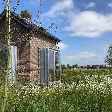 Tiny House Van Hoogspanning Naar Ontspanning Wirdum Exteriör bild