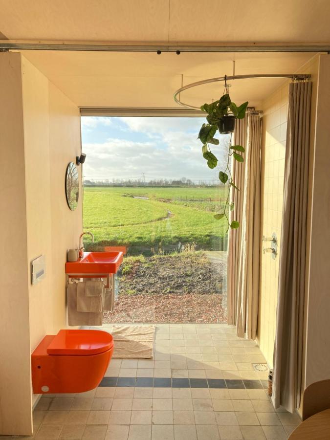Tiny House Van Hoogspanning Naar Ontspanning Wirdum Exteriör bild
